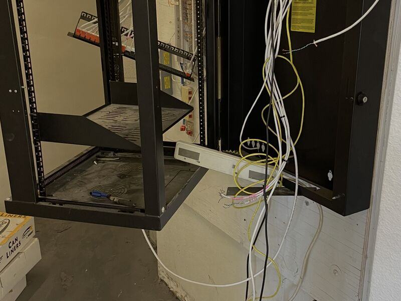 Open rack pre-build with structured cabling