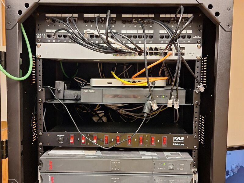 Full rack build with Cisco switch and UPS